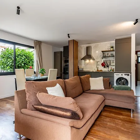 Centric And Bright -