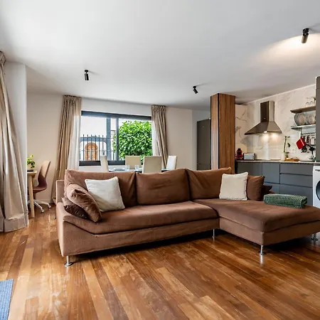 Centric And Bright -