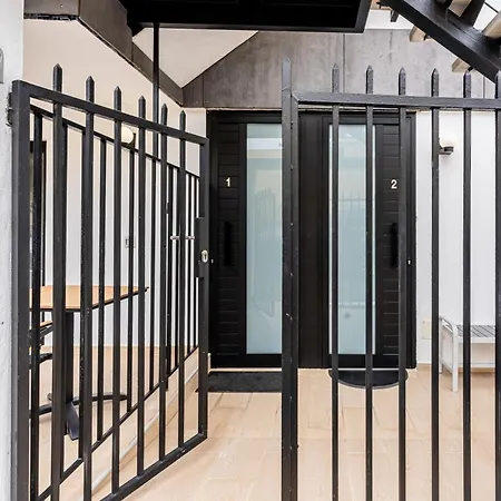 アパート Centric And Bright - *